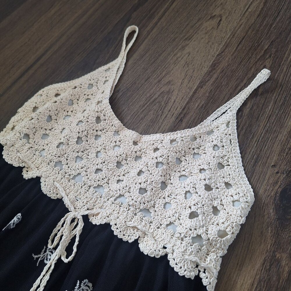 💙 Rebellion Y2K Babydoll Crochet Embroidered Dress Size M/L Cottage Vintage Rom - Picture 4 of 8